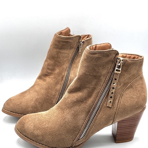 Charles Albert Ankle Bootie Size 9 Zide Zip Stack Heel Vegan Suede Tan Western - Picture 2 of 10